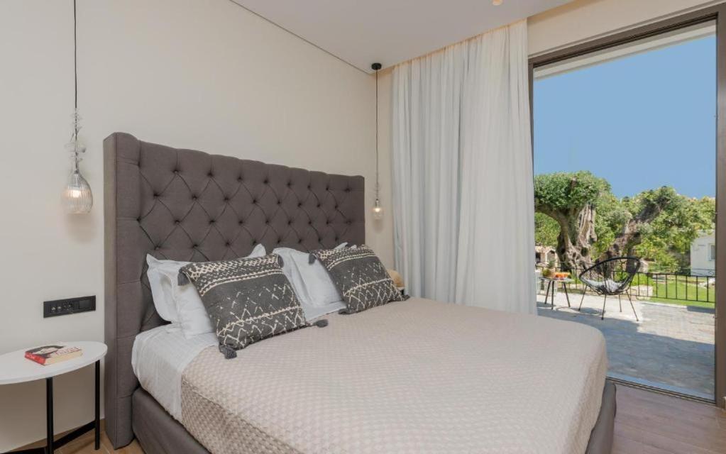 Eptanisos Beachfront Suites Zante Keri Ngoại thất bức ảnh